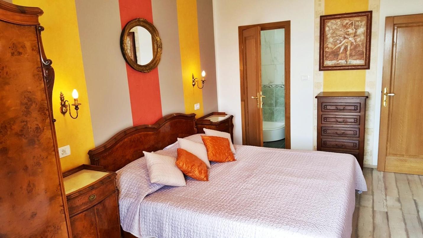 Apartments By The Sea Krilo Jesenice, Omis - 15145 Jesenice  Room photo