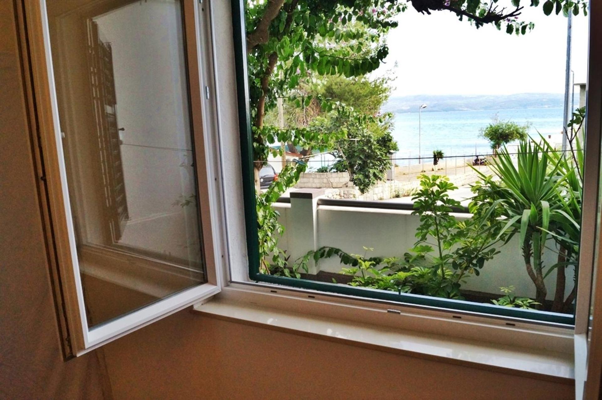 Apartments By The Sea Krilo Jesenice, Omis - 15145 Jesenice  Room photo